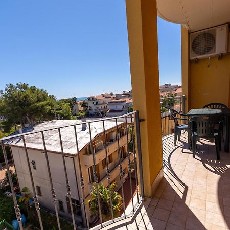 Residence Palazzo Sayonara Tortoreto Εξωτερικό φωτογραφία