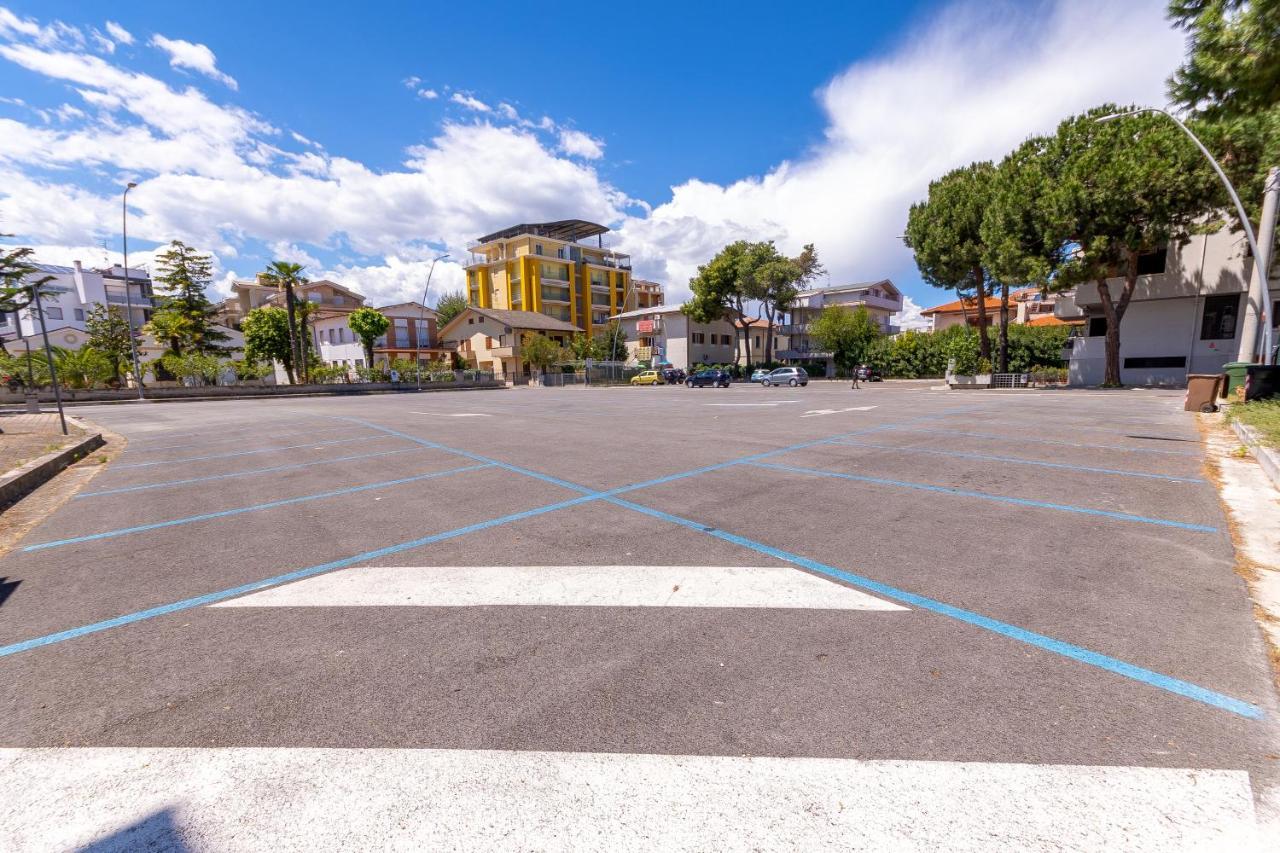 Residence Palazzo Sayonara Tortoreto Εξωτερικό φωτογραφία