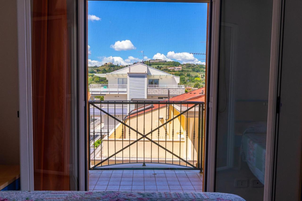 Residence Palazzo Sayonara Tortoreto Εξωτερικό φωτογραφία
